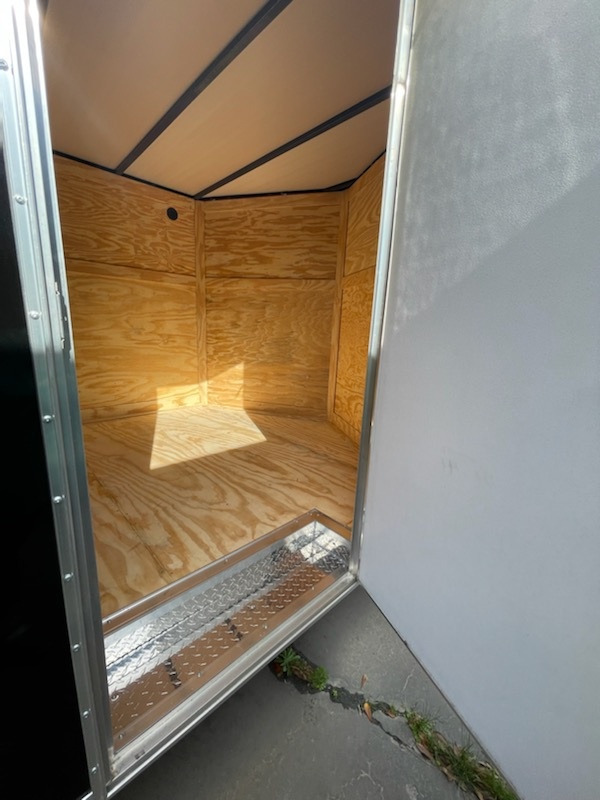 Diamond Cargo 8.5x24 TA Trailer - Black, Ramp, Side Door, D-Rings - Image 4