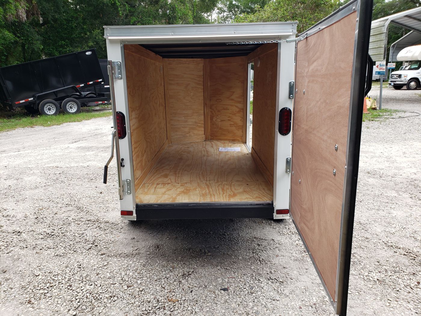 Diamond Cargo 4x8 SA Trailer - White, Rear Single Door, Side Door - Image 8