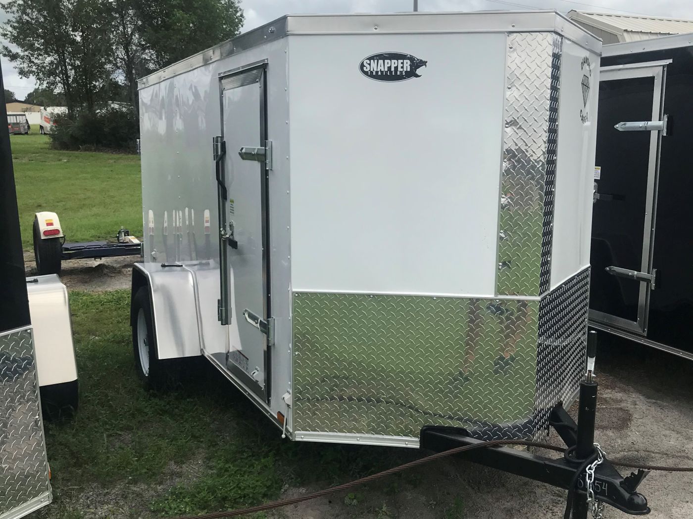 Diamond Cargo 5x10 SA Trailer - White, Ramp, Side Door