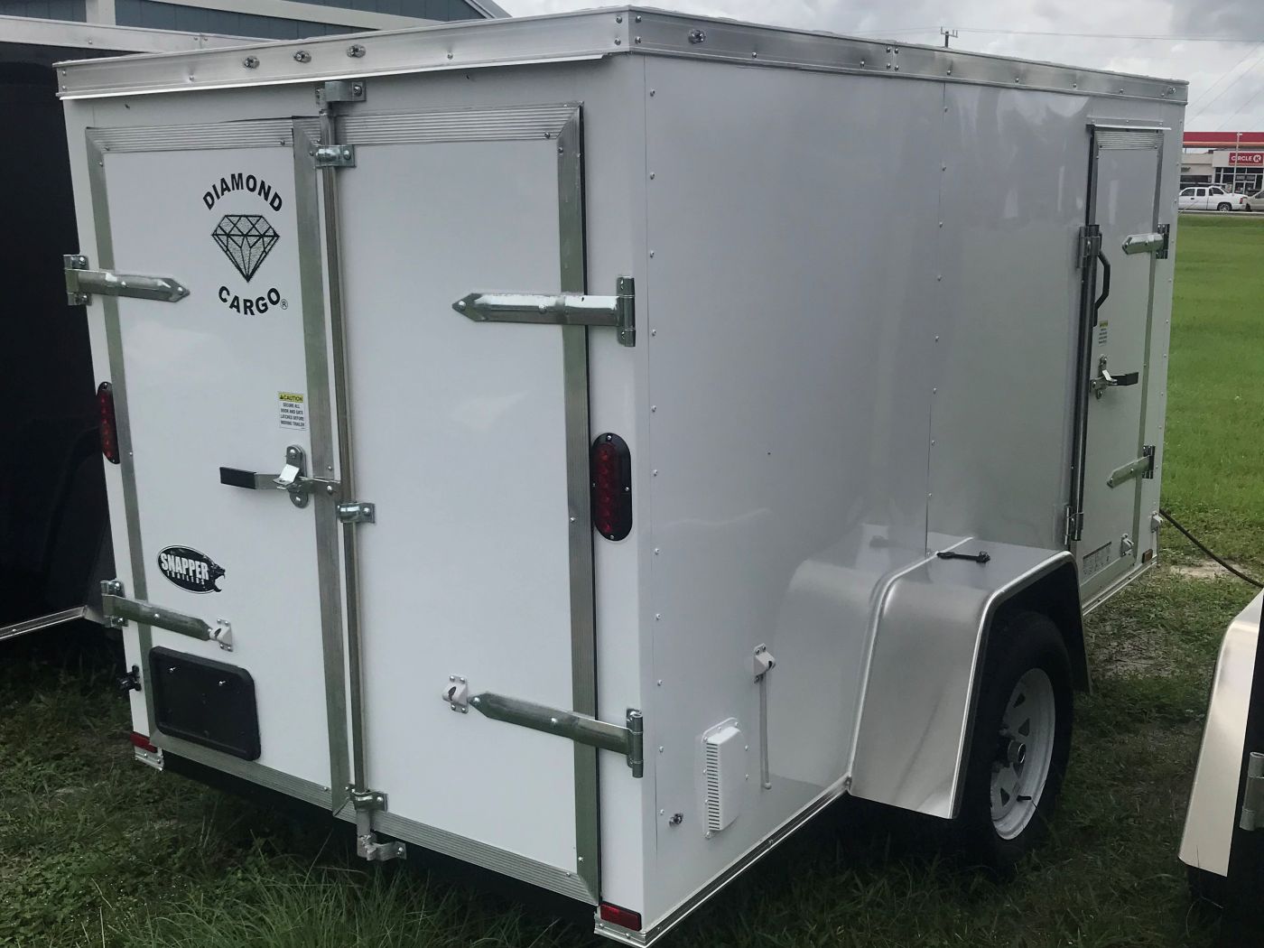 Diamond Cargo 5x10 SA Trailer - White, Ramp, Side Door - Image 3