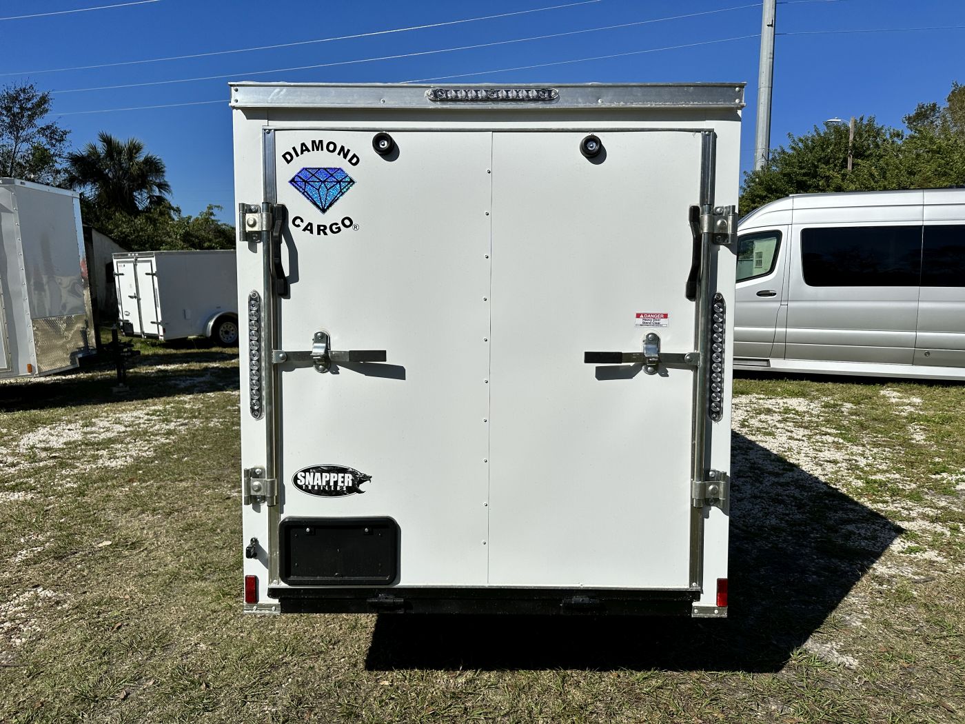 Diamond Cargo 5x12 SA Trailer - White, Ramp, Side Door - Image 6