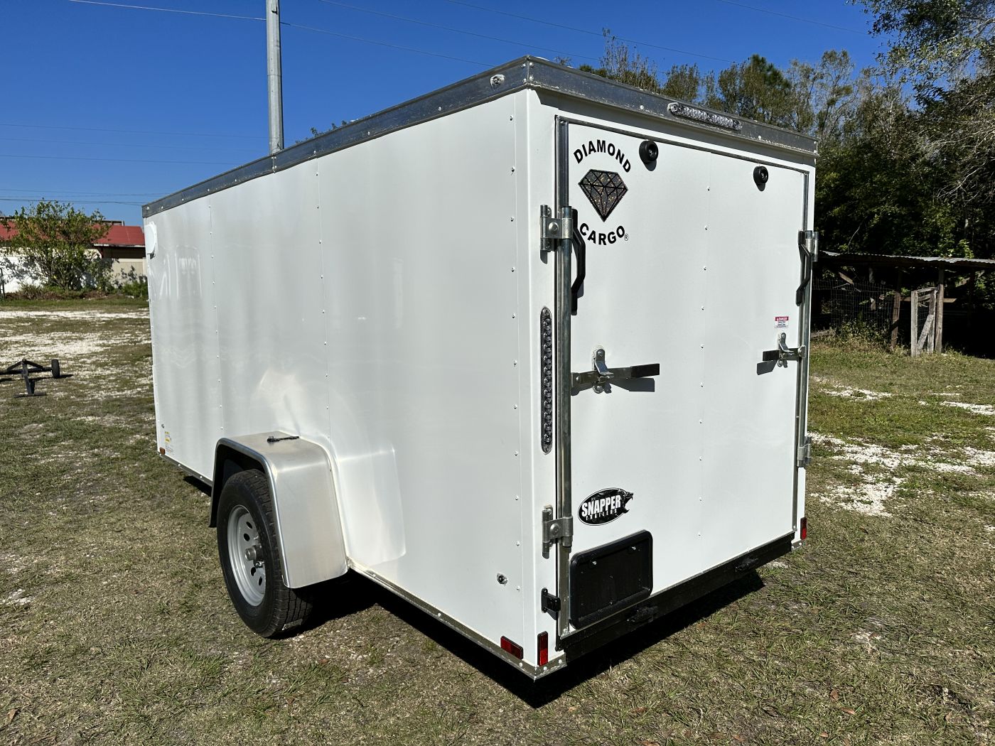 Diamond Cargo 5x12 SA Trailer - White, Ramp, Side Door - Image 4