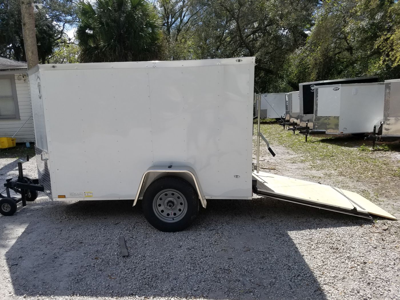Diamond Cargo 5x8 SA Trailer - White, Ramp, Insulated - Image 13