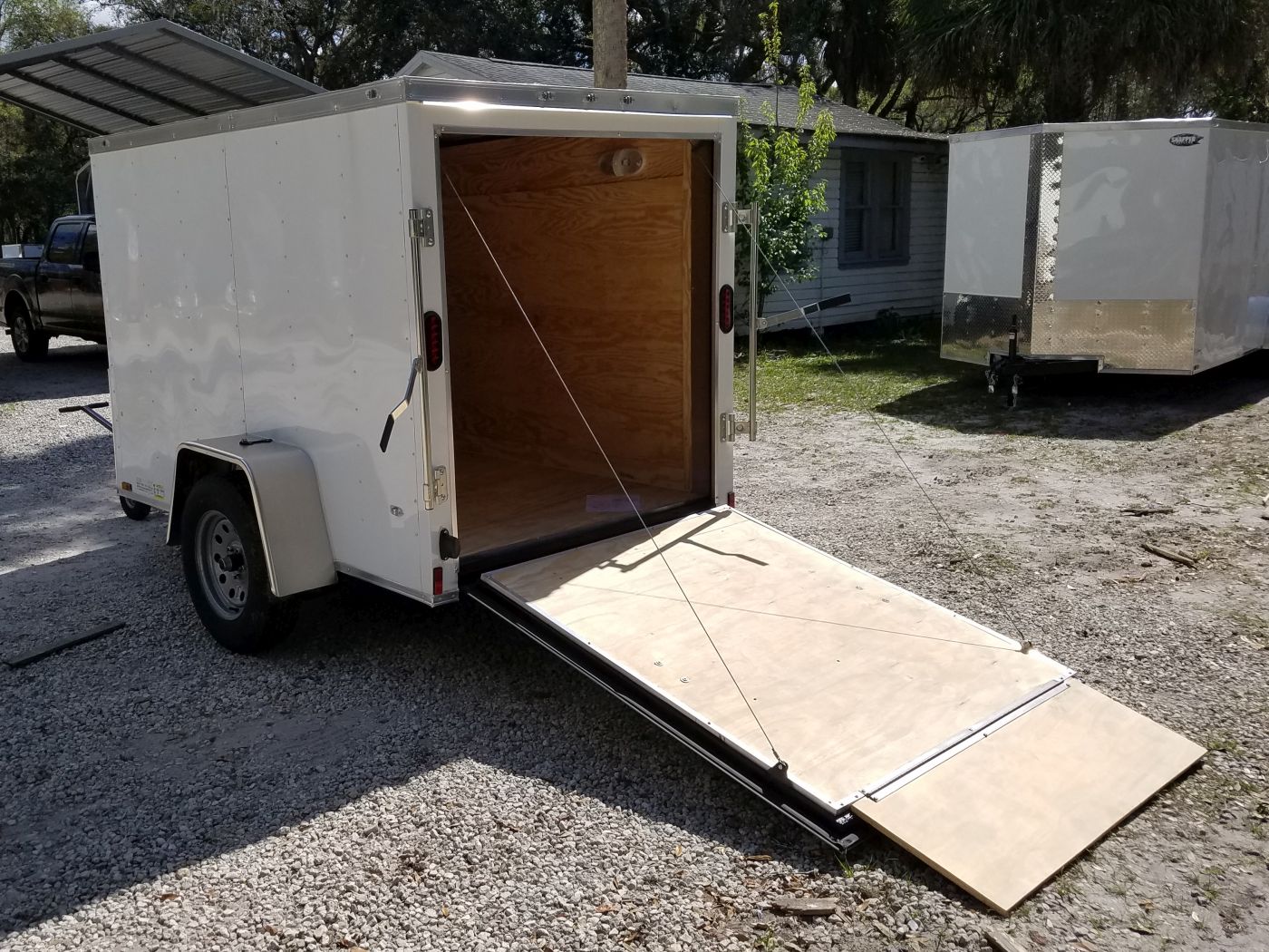 Diamond Cargo 5x8 SA Trailer - White, Ramp, Insulated - Image 11