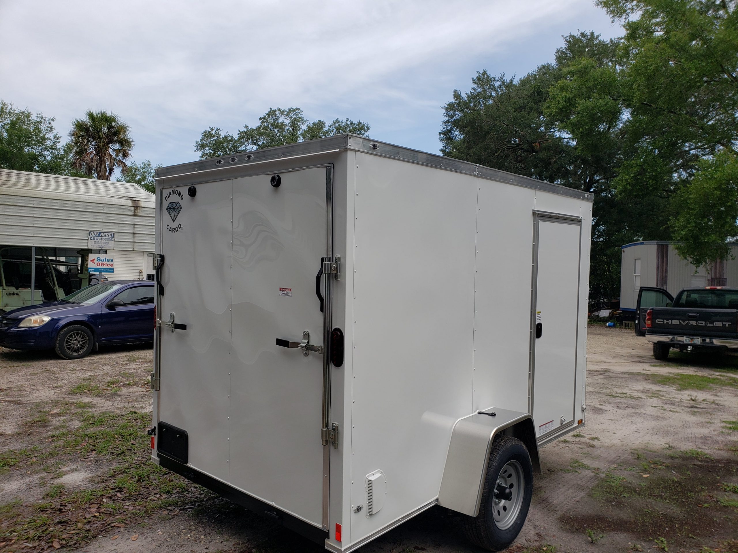 Diamond Cargo 6x10 SA Trailer - White, Ramp, Side Door, Extra Height, Insulated - Image 11