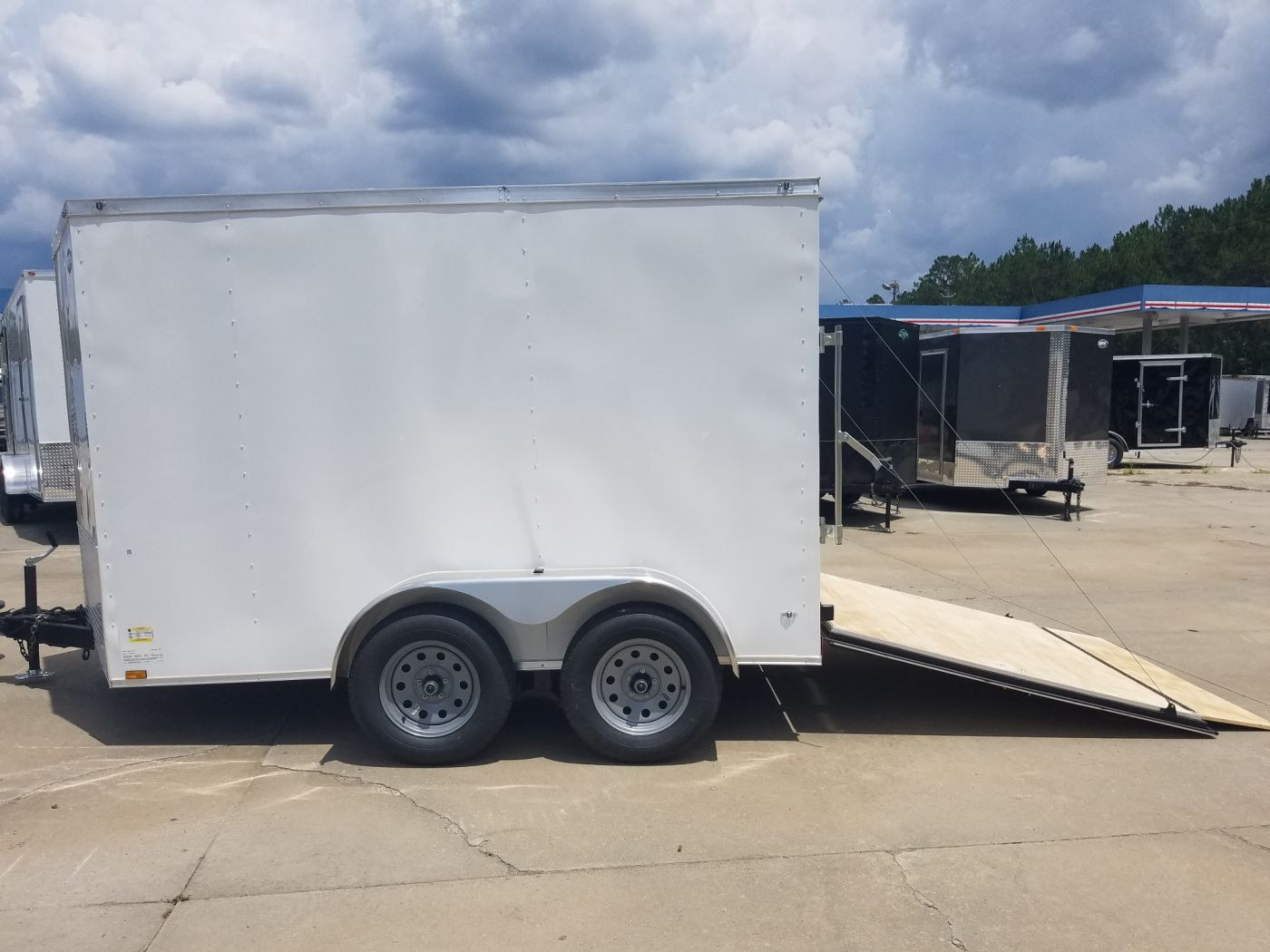 Diamond Cargo 7x10 TA Trailer - White, Ramp, Side Door, Extra Height - Image 4