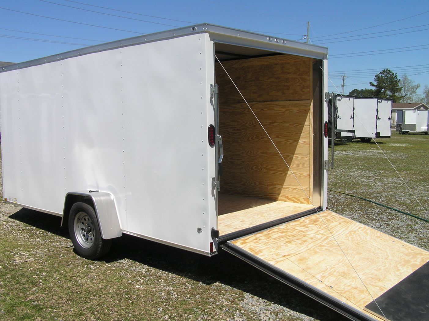 Diamond Cargo 7x14 SA Trailer - White, Ramp, Side Door, Extra Height, Insulated - Image 3