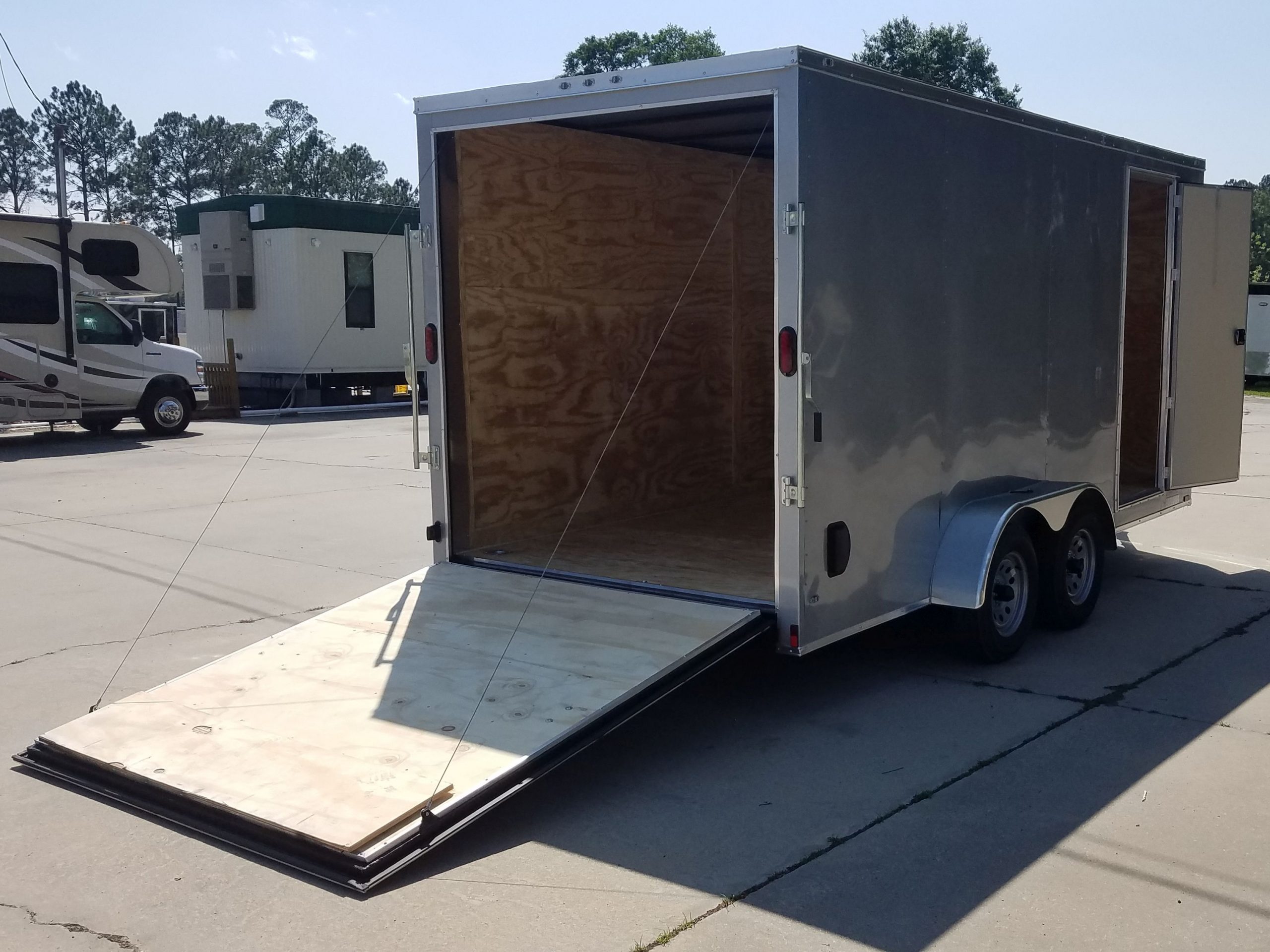 Diamond Cargo 7x16 TA Trailer - Silver Frost, Ramp, Side Door, Extra Height, Tie Downs, Insulated - Image 10