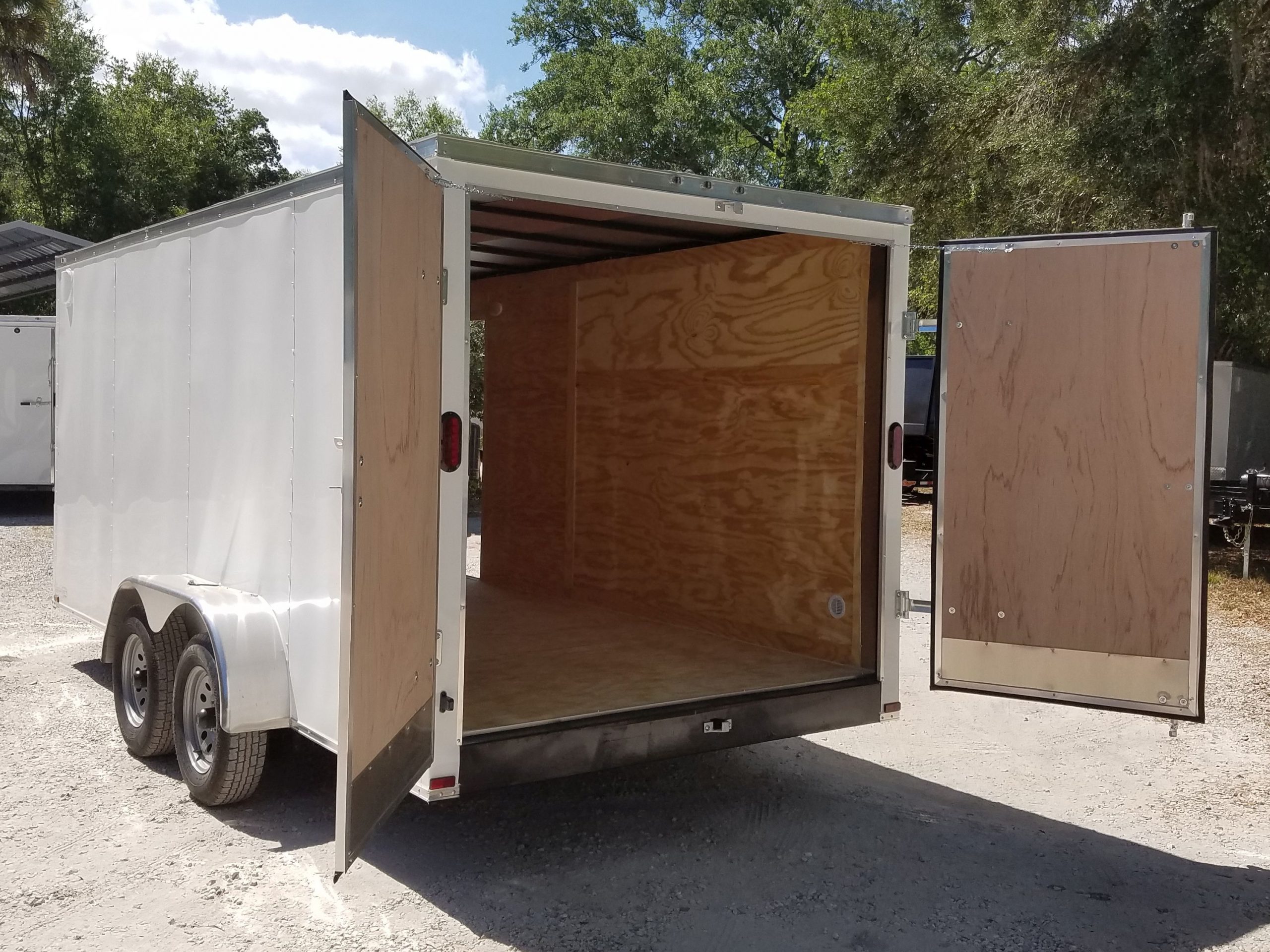 Diamond Cargo 7x16 TA Trailer - White, Barn Doors, Side Door, Extra Height, Insulated - Image 8