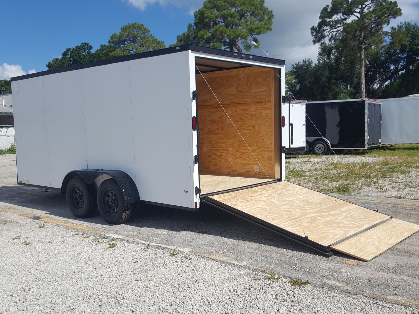 Diamond Cargo 7x16 TA Trailer - Embossed White, Ramp, Side Door, Extra Height, Blackout - Image 4