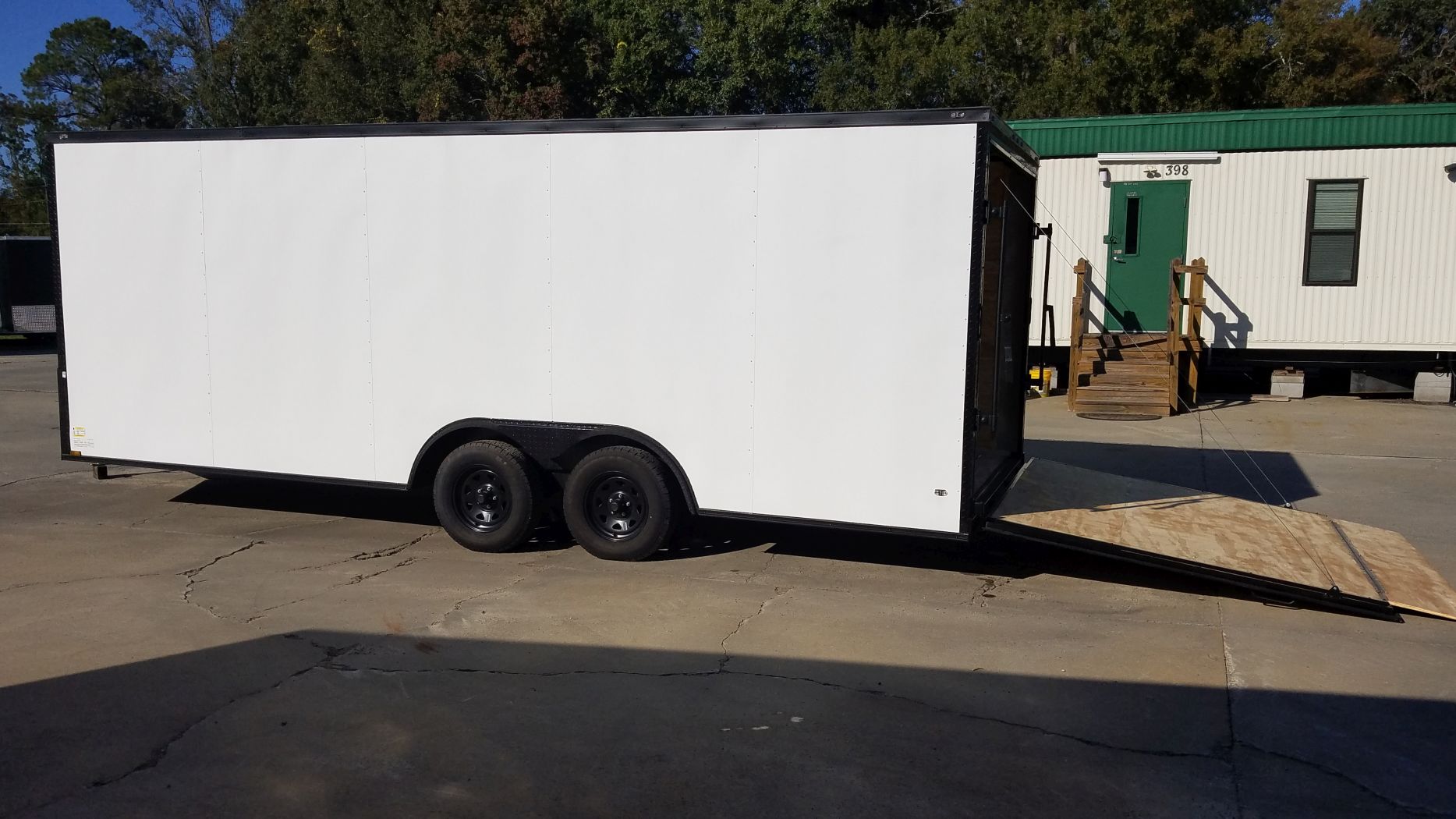 Diamond Cargo 8.5x20 TA Trailer - White Embossed, Ramp, Side Door, D-Rings, Blackout Package - Image 4