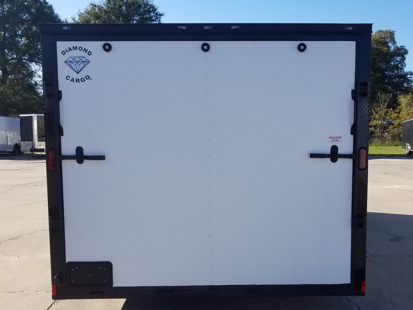 Diamond Cargo 8.5x20 TA Trailer - White Embossed, Ramp, Side Door, D-Rings, Blackout Package - Image 9