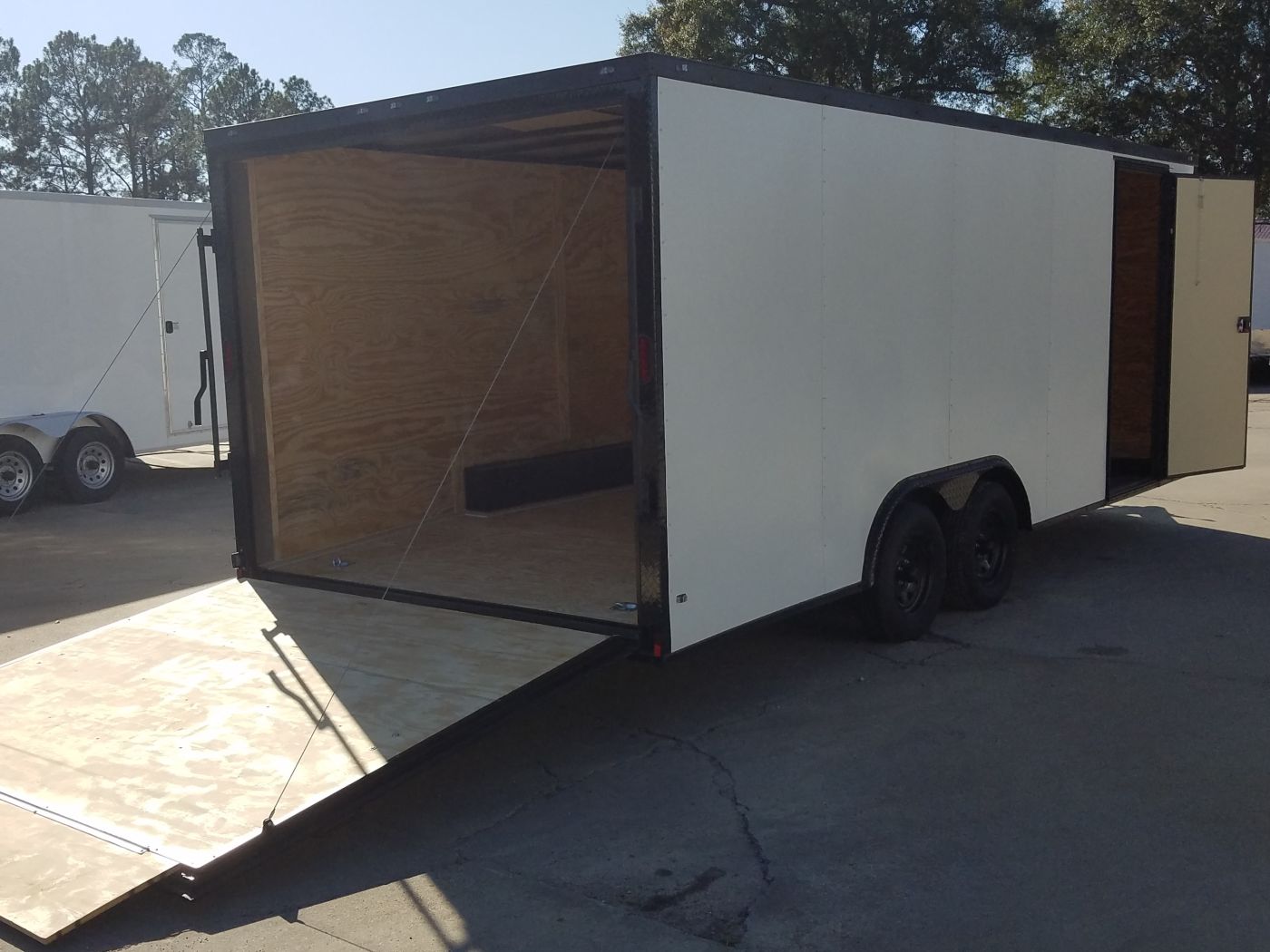 Diamond Cargo 8.5x20 TA Trailer - White Embossed, Ramp, Side Door, D-Rings, Blackout Package - Image 10