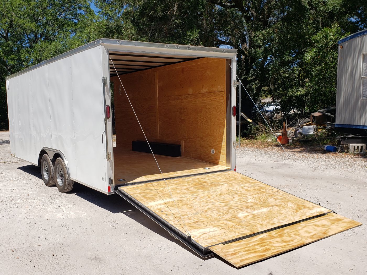 Diamond Cargo 8.5x20 TA Trailer - White, Ramp, Side Door, D-Rings, Insulated Ceiling - Image 3
