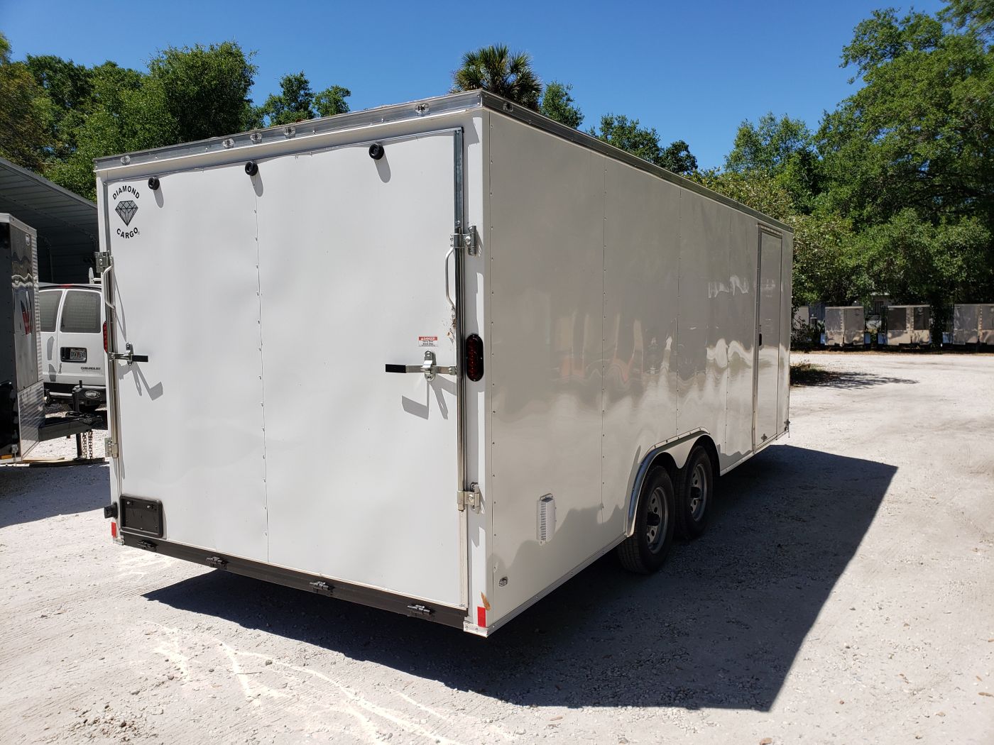 Diamond Cargo 8.5x20 TA Trailer - White, Ramp, Side Door, D-Rings, Insulated Ceiling - Image 8