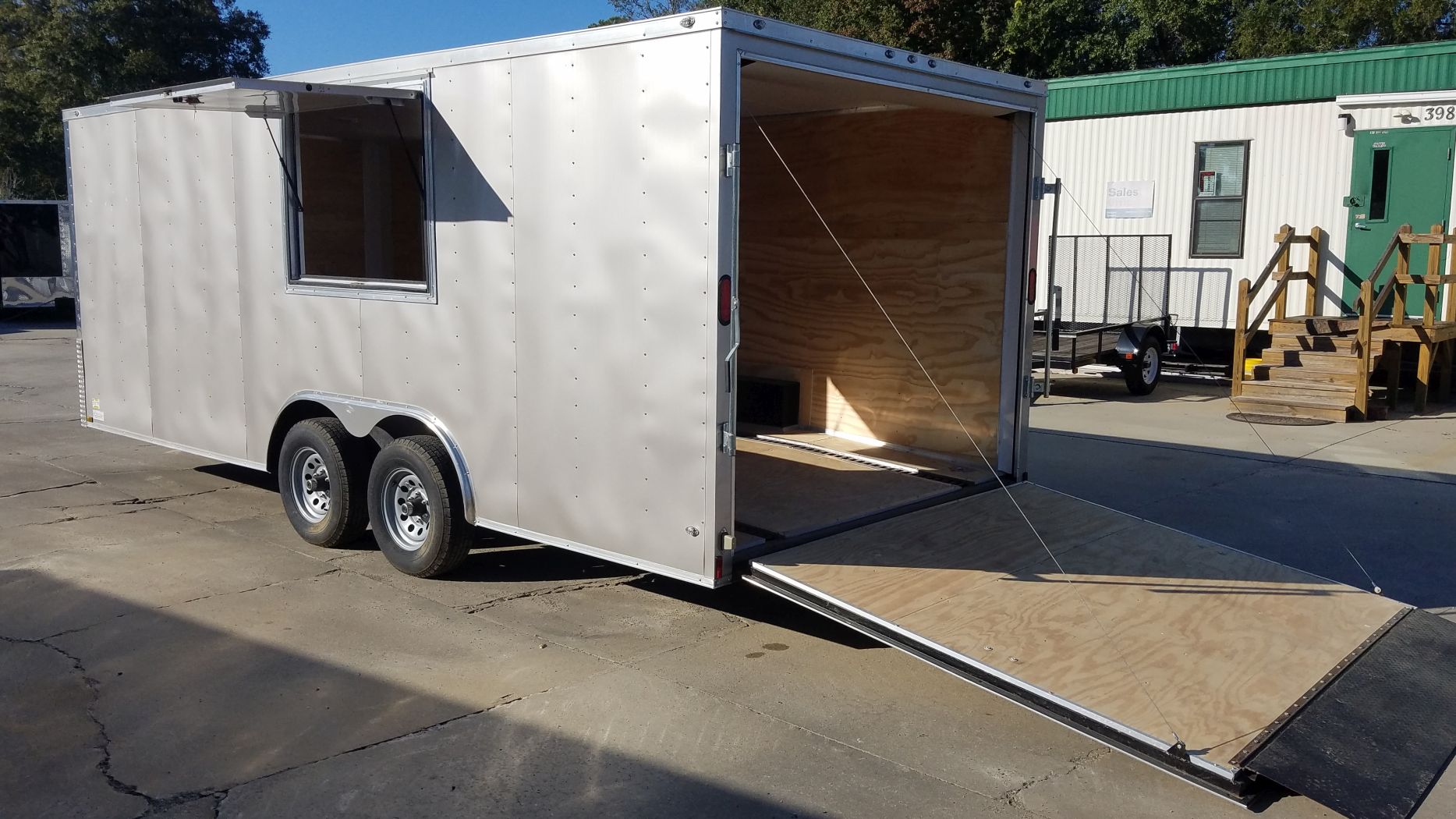 Diamond Cargo 8.5x20 TA Trailer - Beige, Ramp, Side Door, 5K Axles, Concession Door, E-Track, Additional Upgrades - Image 6