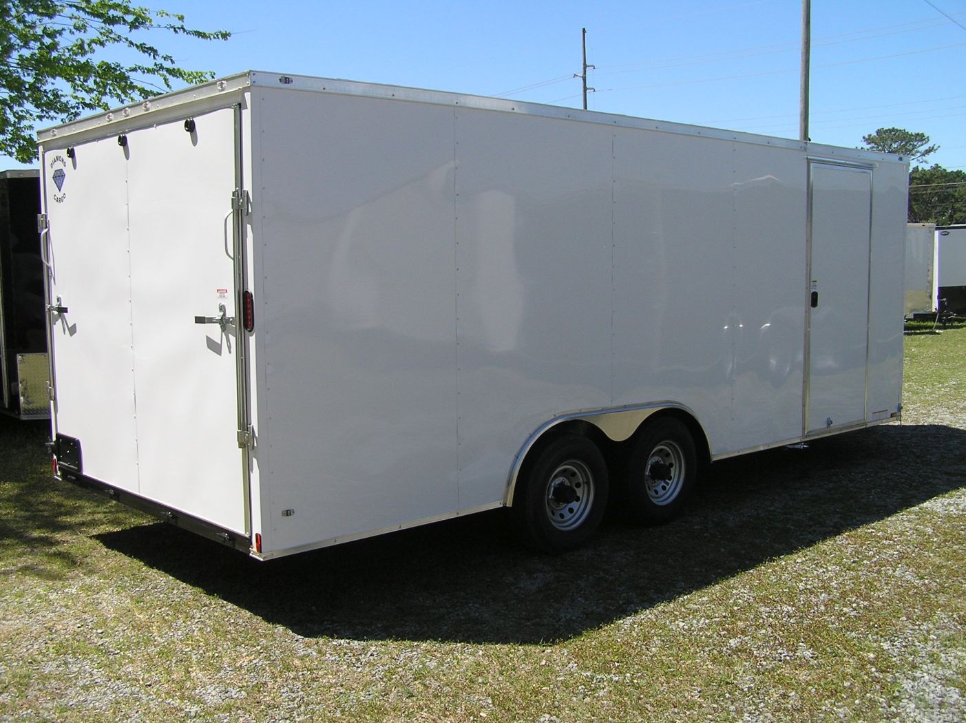 Diamond Cargo 8.5x20 TA Trailer - White, Ramp, Side Door, 5K Axles, D-Rings - Image 8