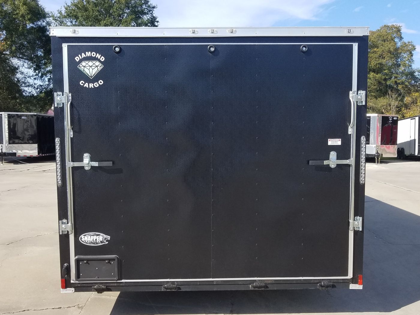 Diamond Cargo 8.5x22 TA Trailer - Black Embossed, Ramp, Side Door, D-Rings, E-Track, 5K axles, Finsihed WallsCeiling, and More - Image 9