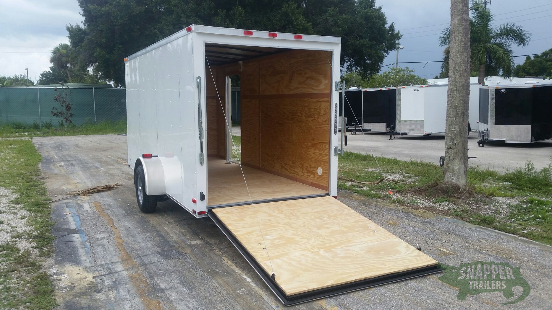 Quality Cargo 6x14 SA Trailer - White, Ramp, Side Door, Extra Height, 2 5/16in Coupler - Image 7
