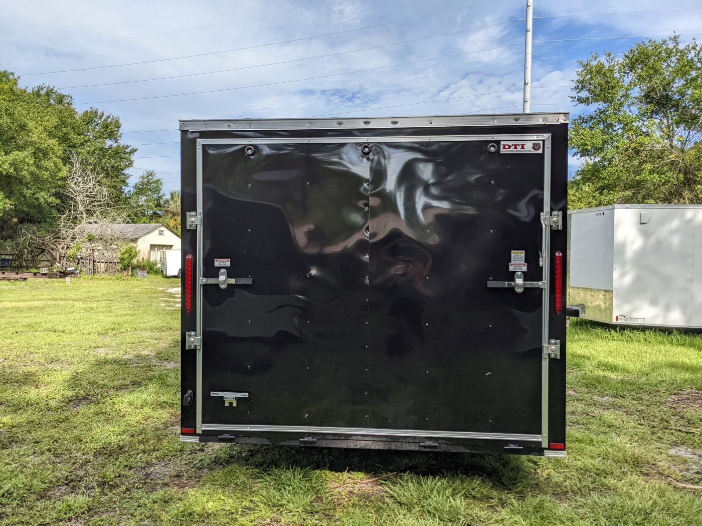 Douglas Trailers 8.5x20 TA Trailer - Black, Ramp, Side Door - Image 7