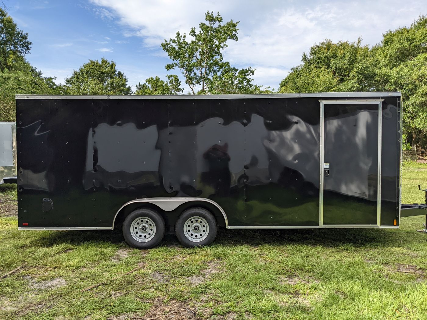 Douglas Trailers 8.5x20 TA Trailer - Black, Ramp, Side Door - Image 3