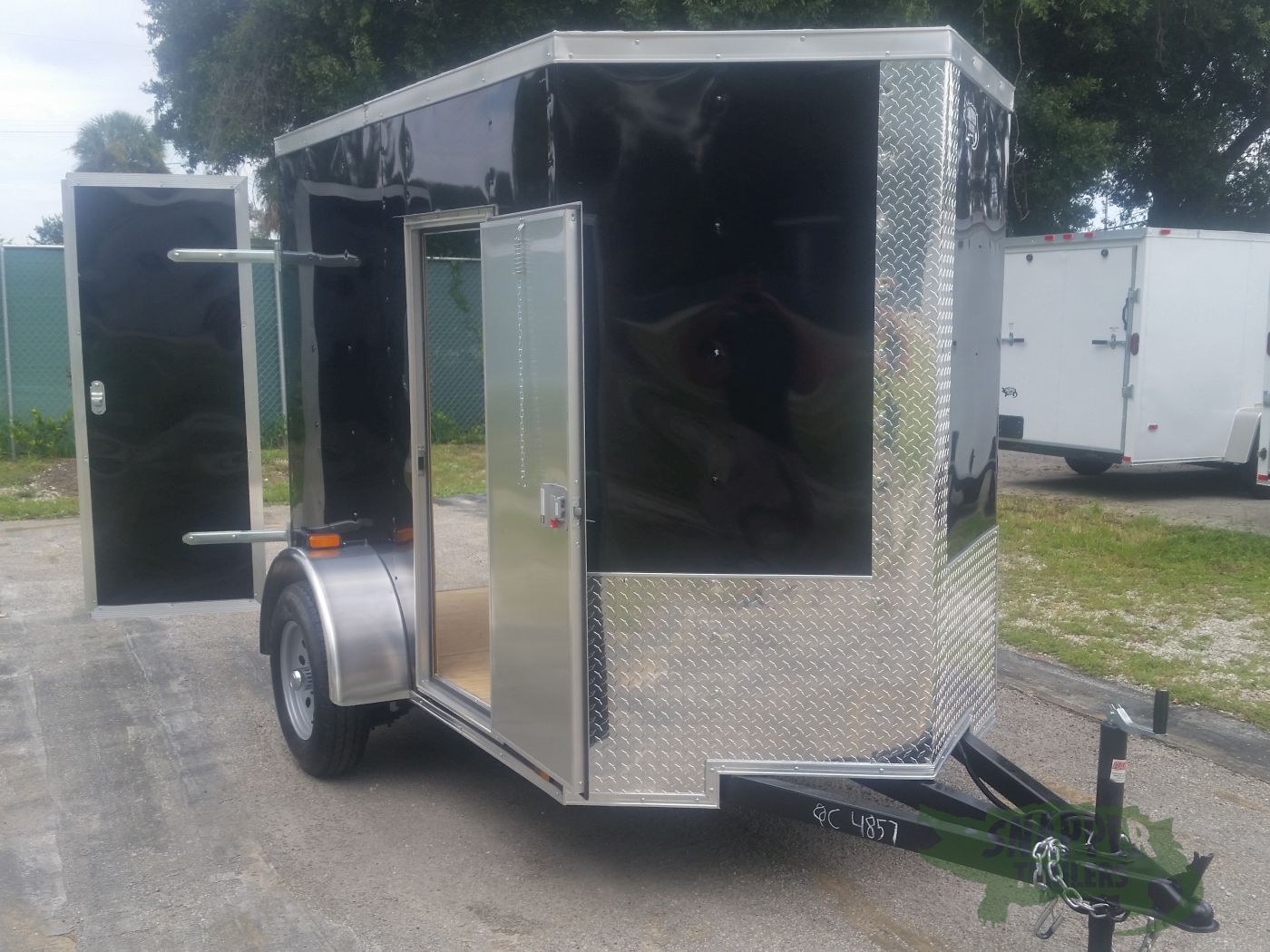 Quality Cargo 5x8 SA Trailer - Black, Double Doors, Side Door, Side Vents, Extended Tongue, Extra Height, Spare Mount - Image 12