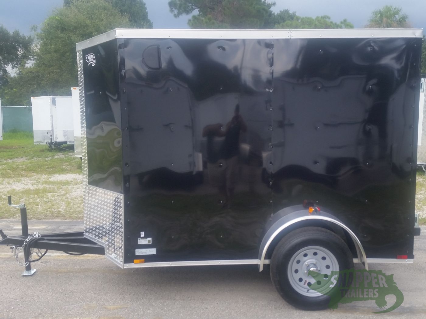Quality Cargo 5x8 SA Trailer - Black, Double Doors, Side Door, Side Vents, Extended Tongue, Extra Height, Spare Mount - Image 3