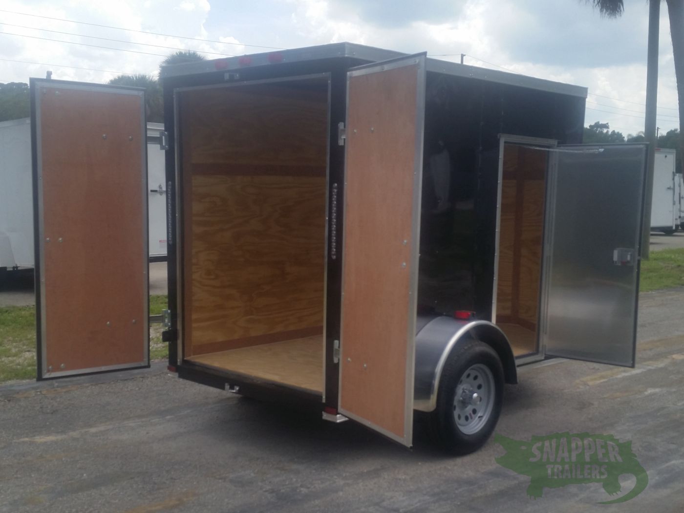 Quality Cargo 5x8 SA Trailer - Black, Double Doors, Side Door, Side Vents, Extended Tongue, Extra Height, Spare Mount - Image 8
