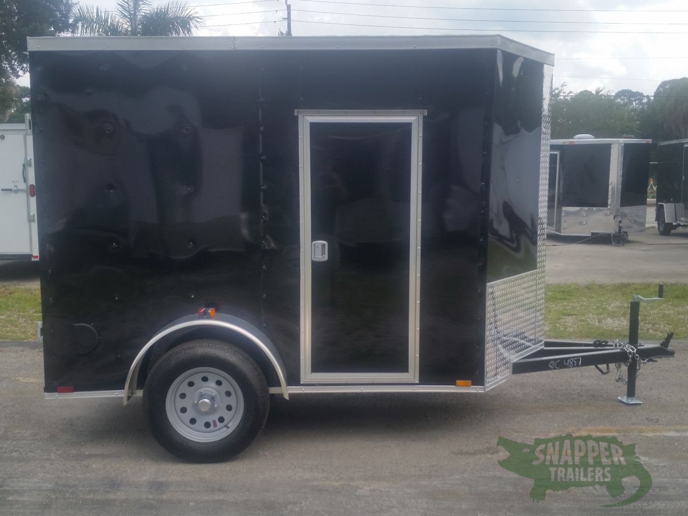 Quality Cargo 5x8 SA Trailer - Black, Double Doors, Side Door, Side Vents, Extended Tongue, Extra Height, Spare Mount