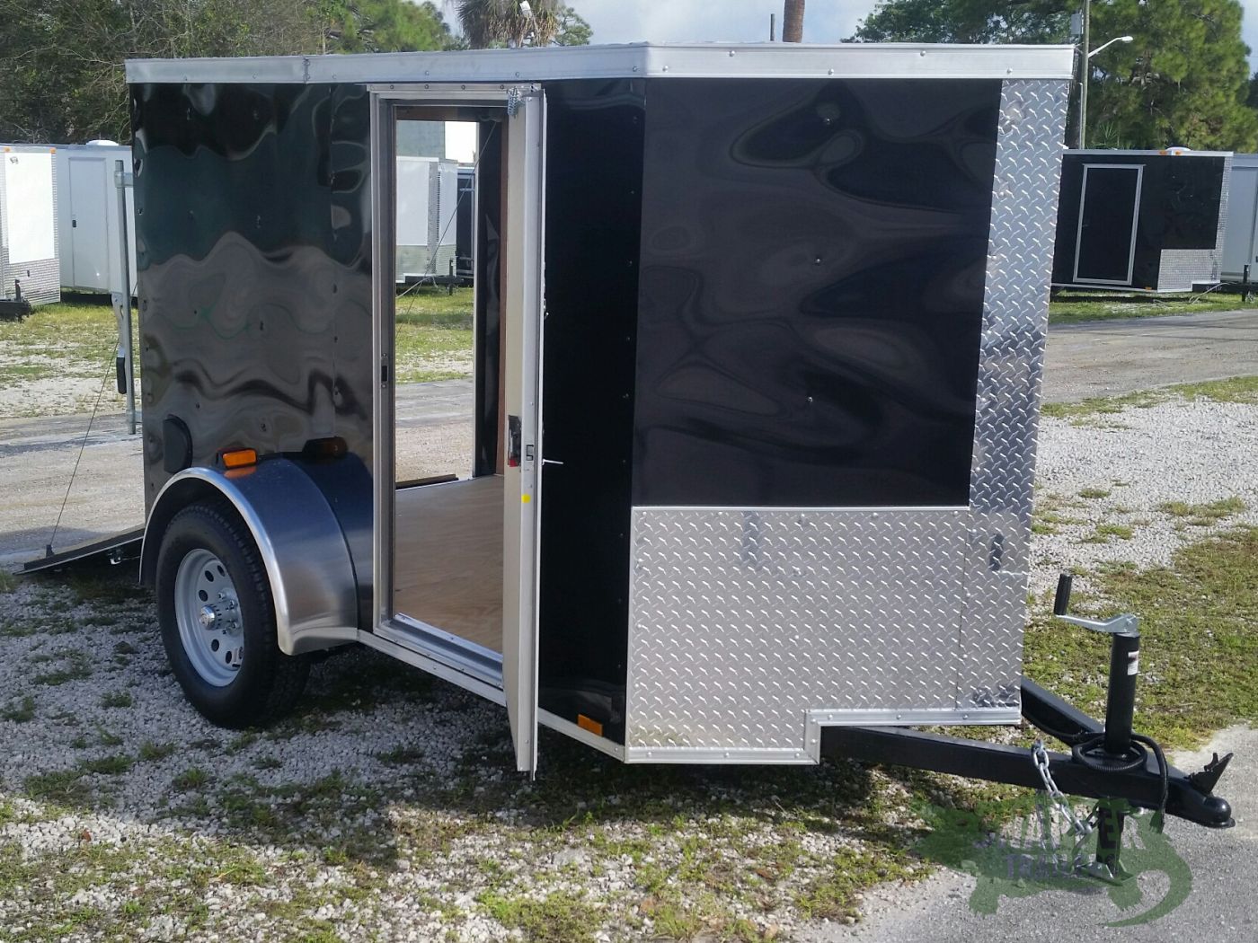 Quality Cargo 5x8 SA Trailer - Black, Ramp, Side Door, Side Vents - Image 12