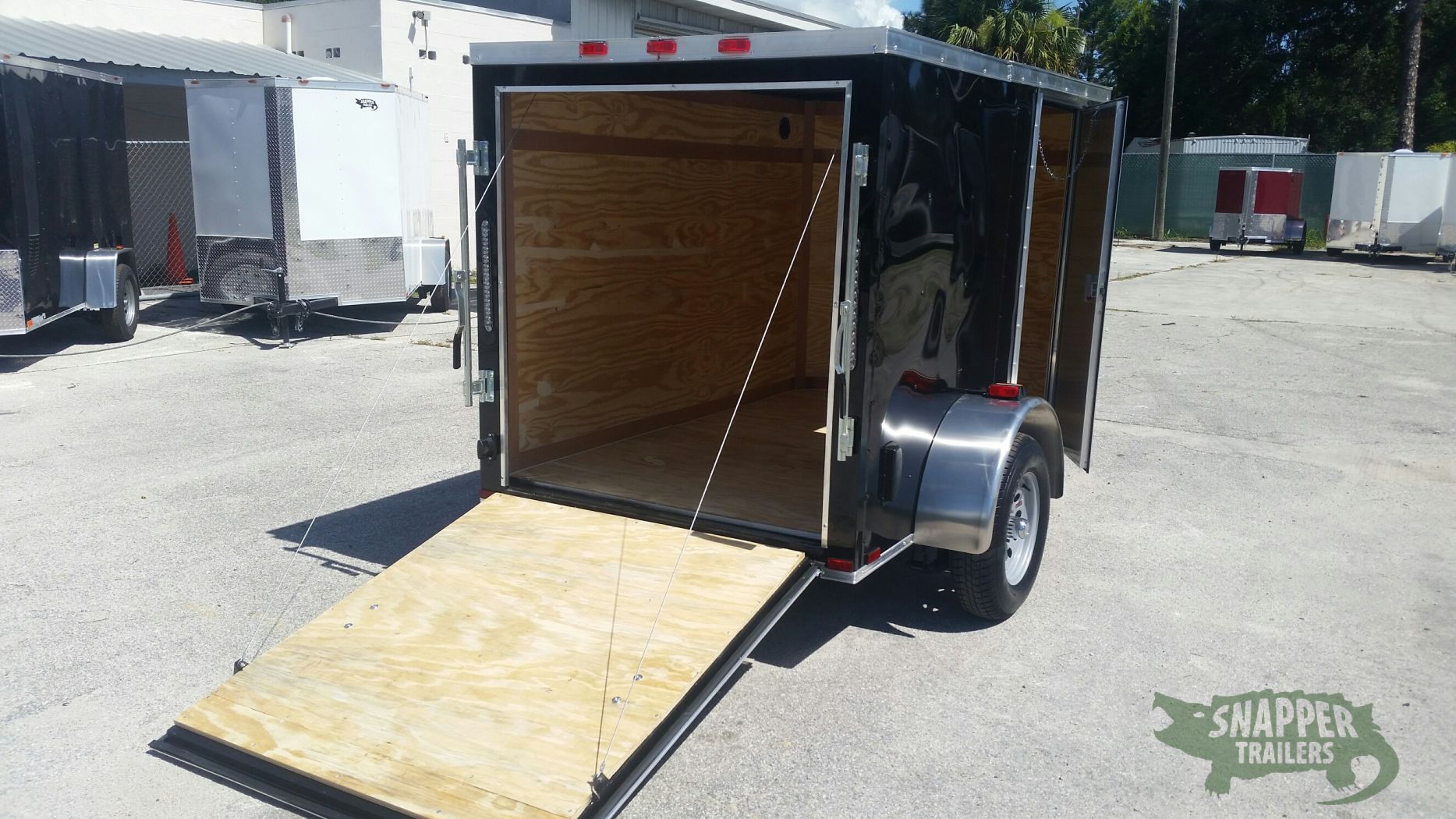 Quality Cargo 5x8 SA Trailer - Black, Ramp, Side Door, Side Vents - Image 8