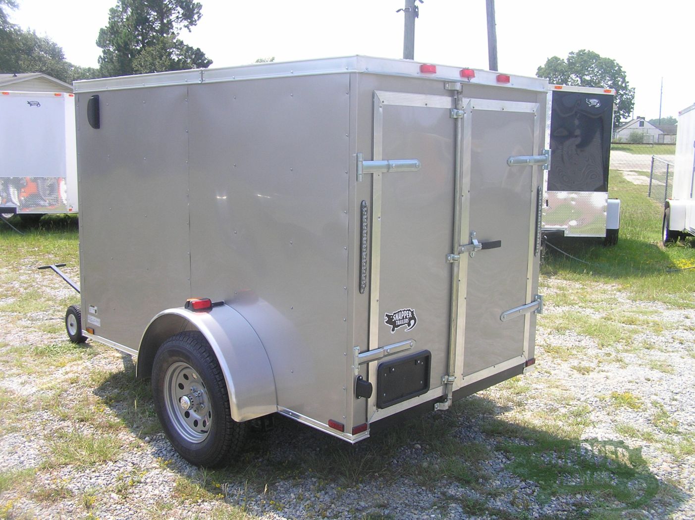 Quality Cargo 5x8 SA Trailer - Champagne, Double Doors, Side Door, Side Vents - Image 5