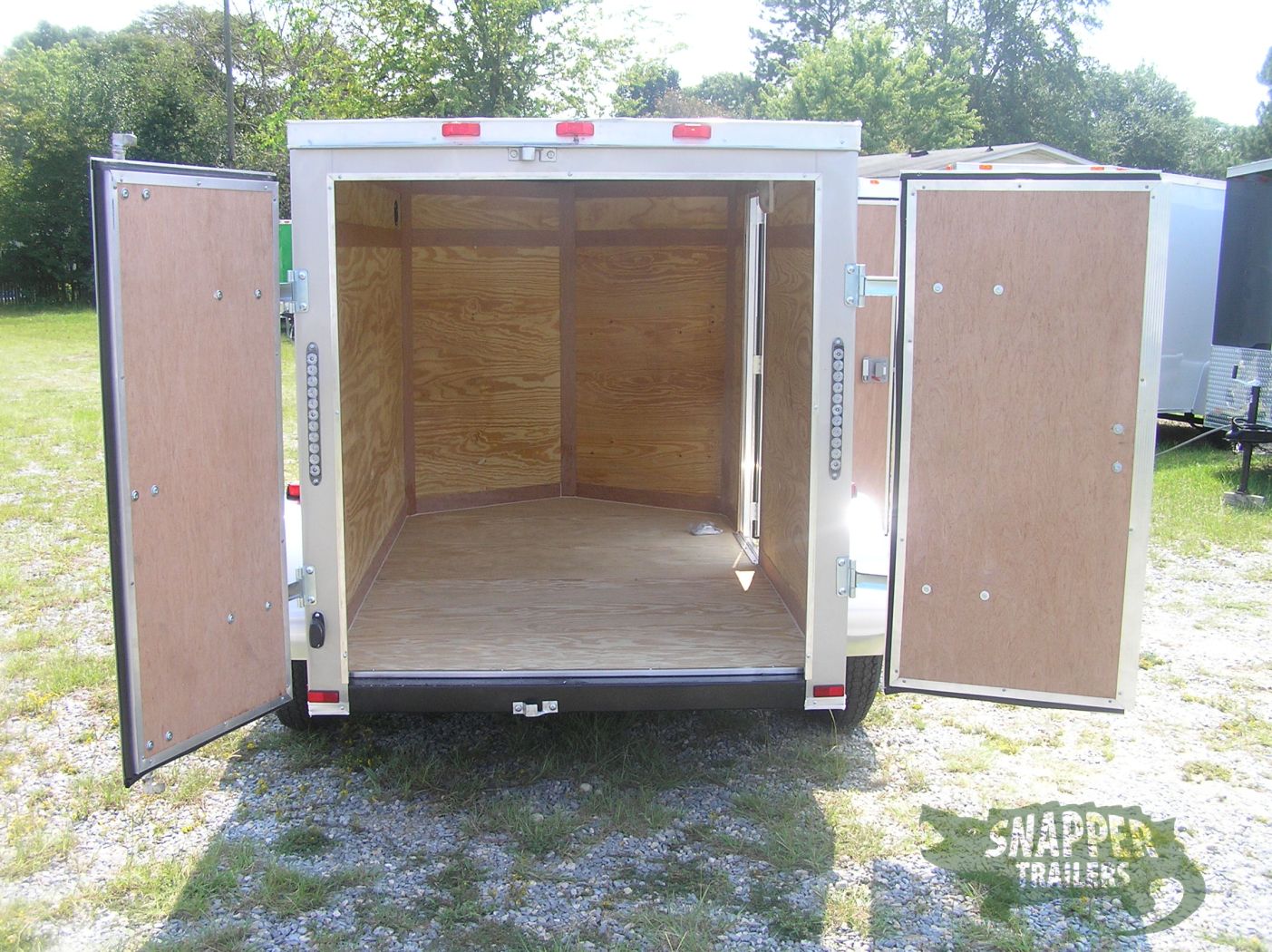 Quality Cargo 5x8 SA Trailer - Champagne, Double Doors, Side Door, Side Vents - Image 6