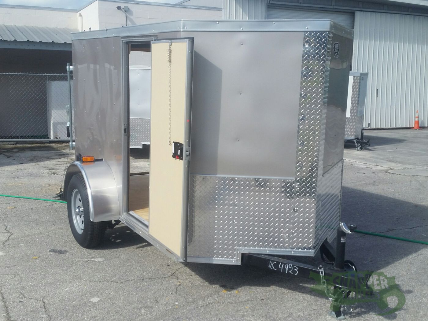 Quality Cargo 5x8 SA Trailer - Champagne, Ramp, Side Door, Side Vents - Image 12