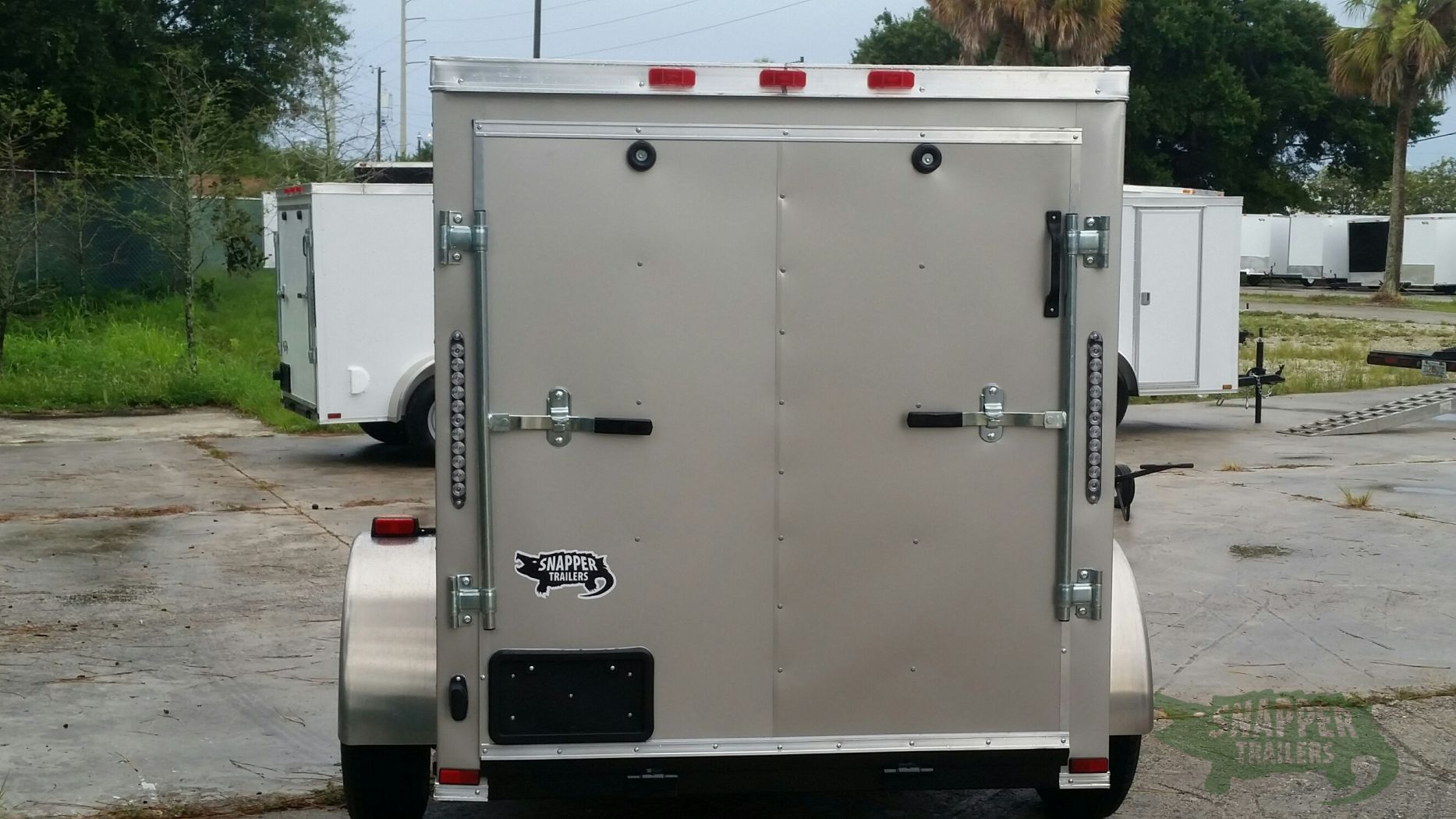 Quality Cargo 5x8 SA Trailer - Champagne, Ramp, Side Door, Side Vents - Image 7