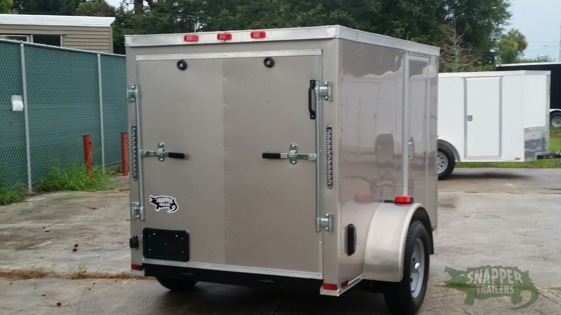 Quality Cargo 5x8 SA Trailer - Champagne, Ramp, Side Door, Side Vents - Image 9