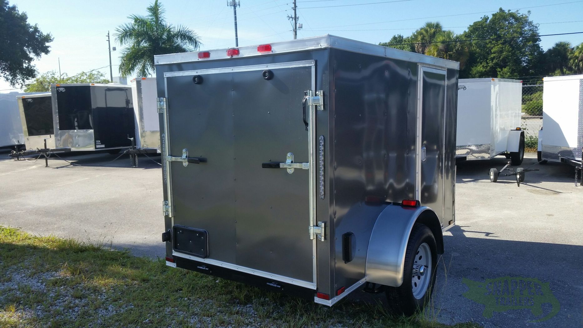 Quality Cargo 5x8 SA Trailer - Charcoal Gray, Ramp, Side Door, Side Vents - Image 9