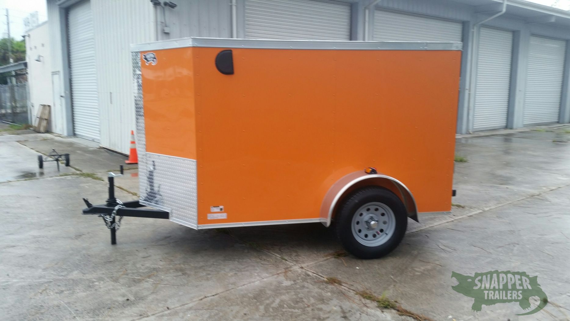 Quality Cargo 5x8 SA Trailer - Orange, Ramp, Side Door, Side Vents - Image 3