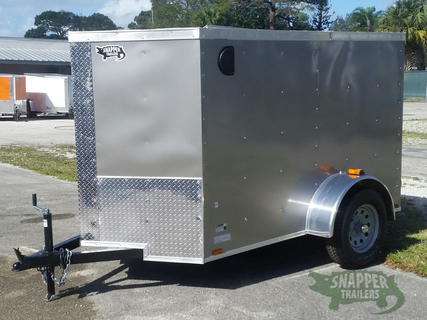 Quality Cargo 5x8 SA Trailer - Pewter, Ramp, Side Door, Side Vents - Image 2