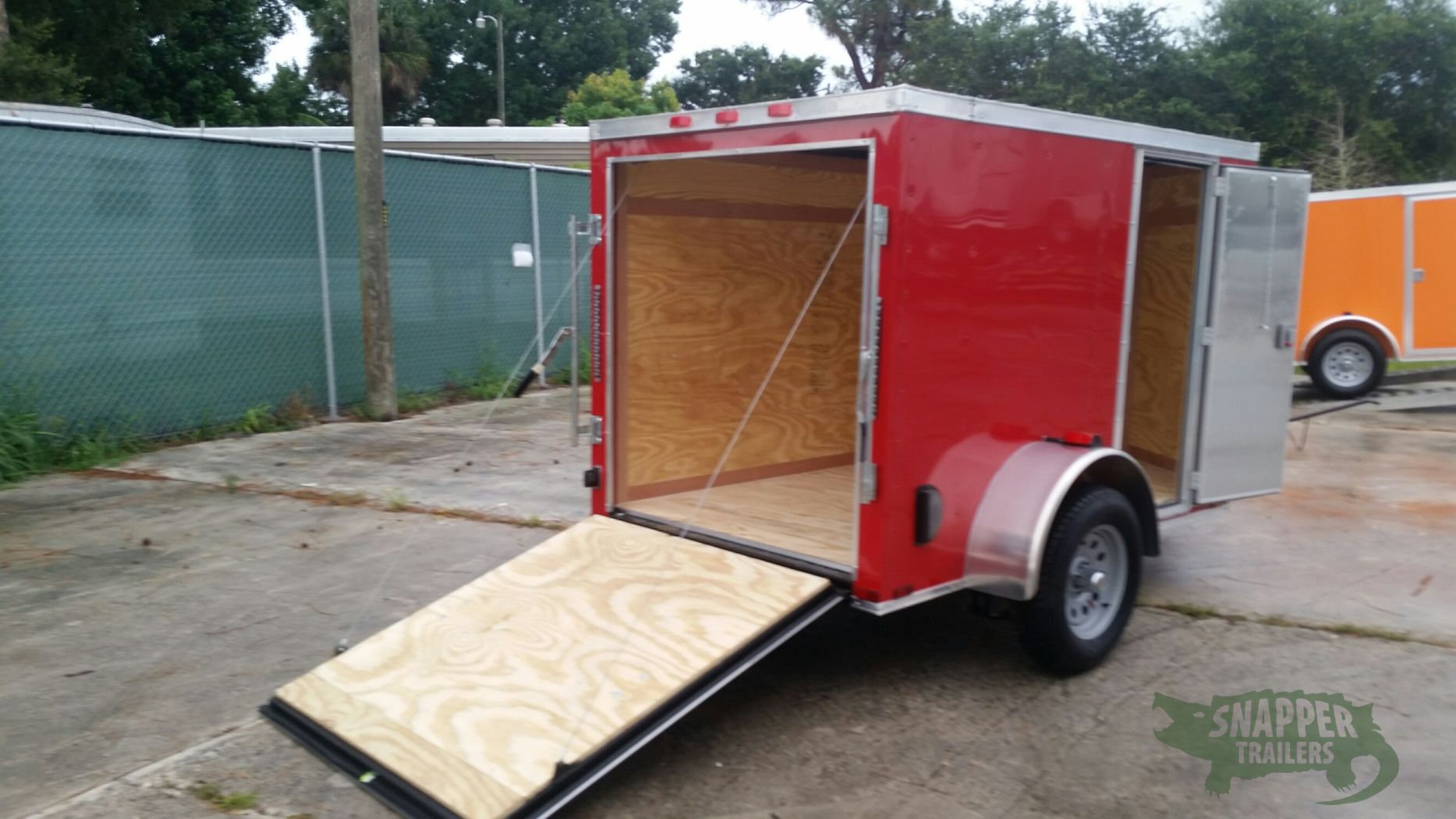 Quality Cargo 5x8 SA Trailer - Red, Ramp, Side Door, Side Vents - Image 8