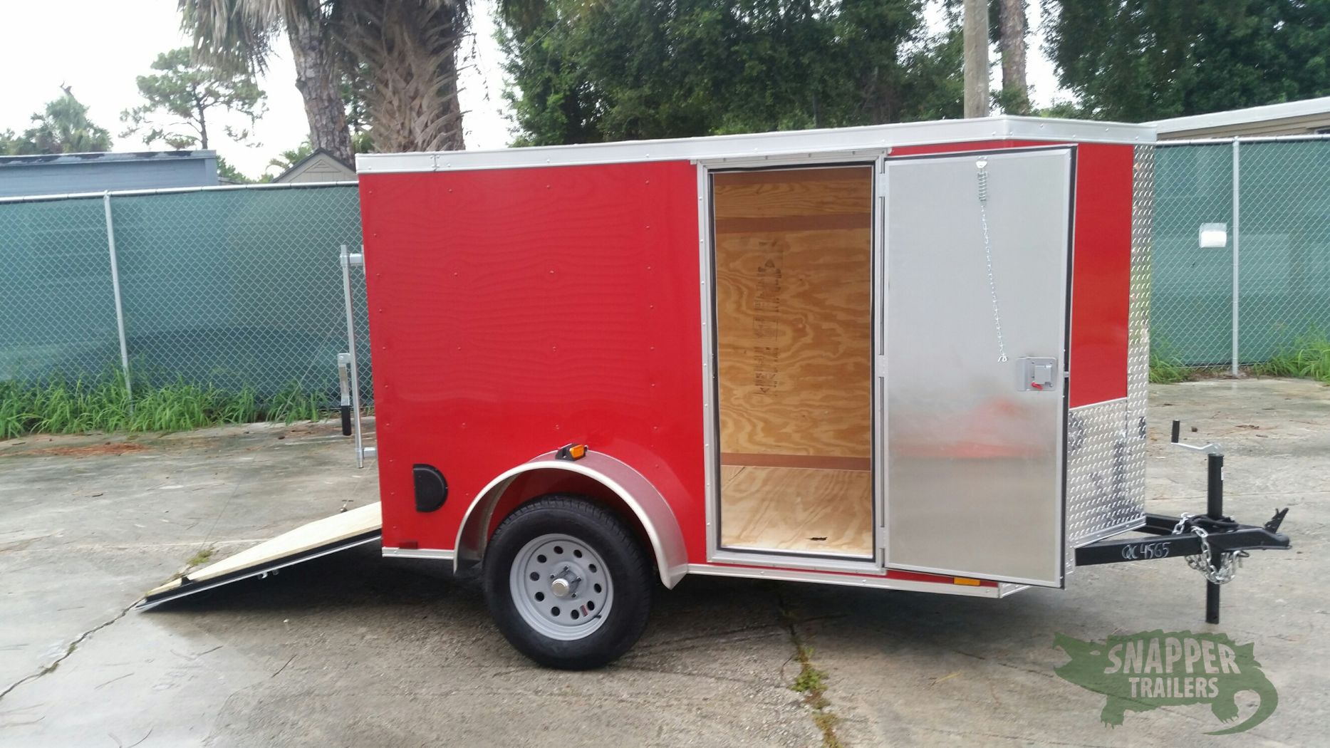 Quality Cargo 5x8 SA Trailer - Red, Ramp, Side Door, Side Vents - Image 10