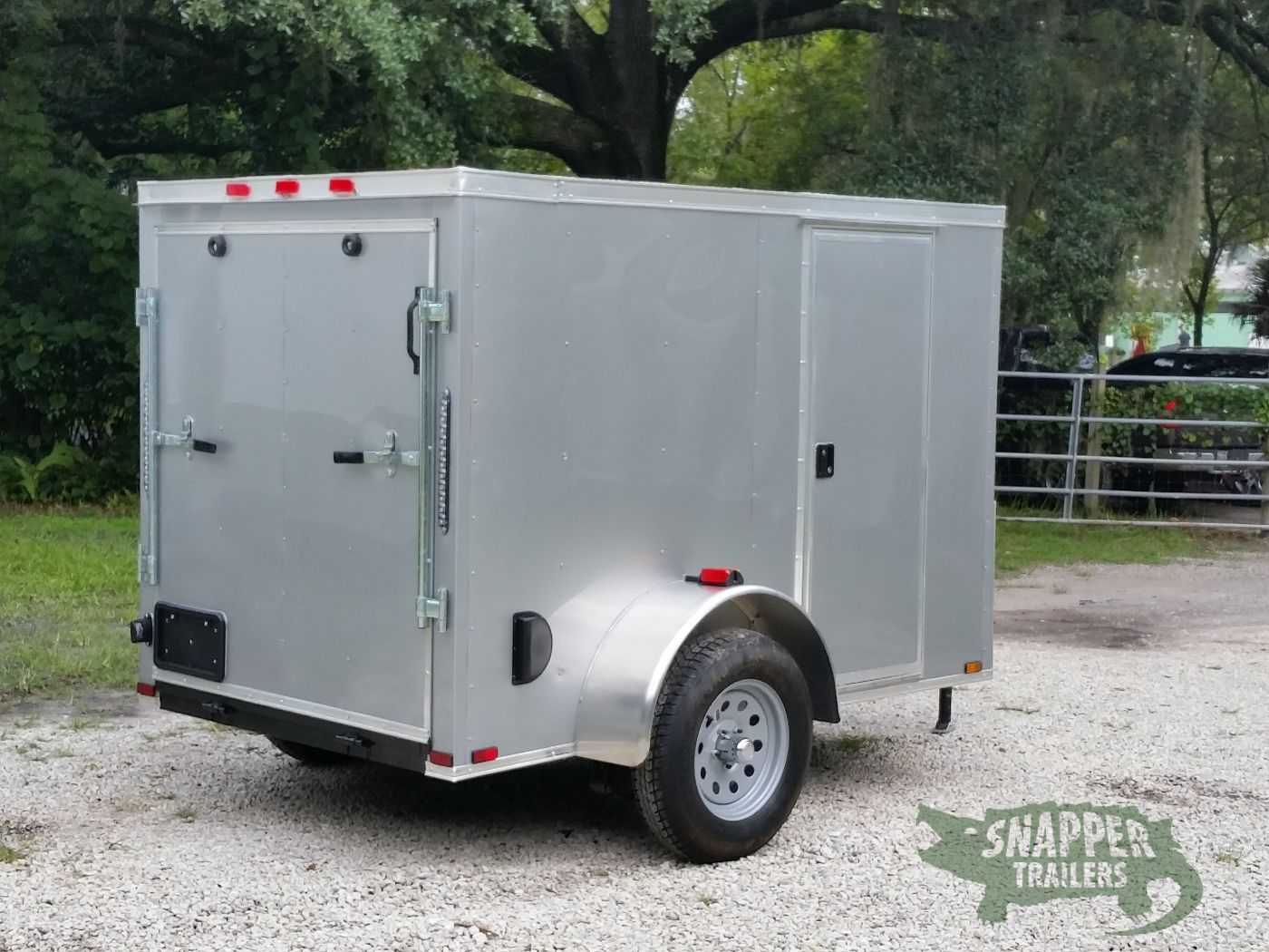 Quality Cargo 5x8 SA Trailer - Silver Frost, Ramp, Side Door, Side Vents - Image 9