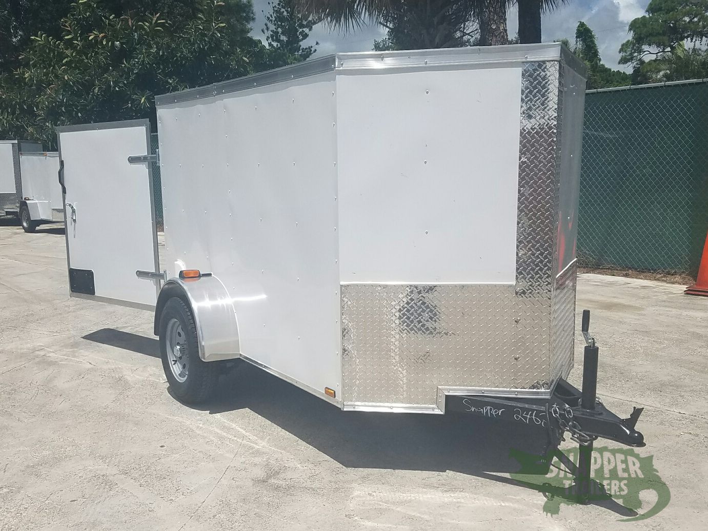Quality Cargo 5x8 SA Trailer - White, Single Barn Door, Side Vents - Image 13