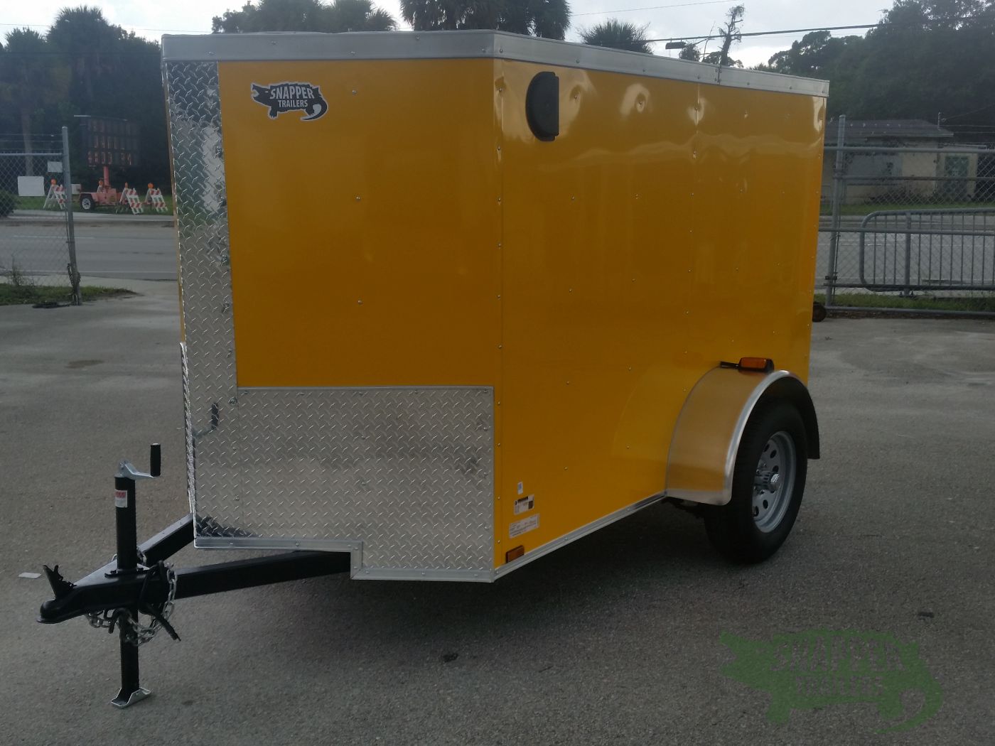 5x8 sa trailer yellow ramp side door side vents snapper trailers