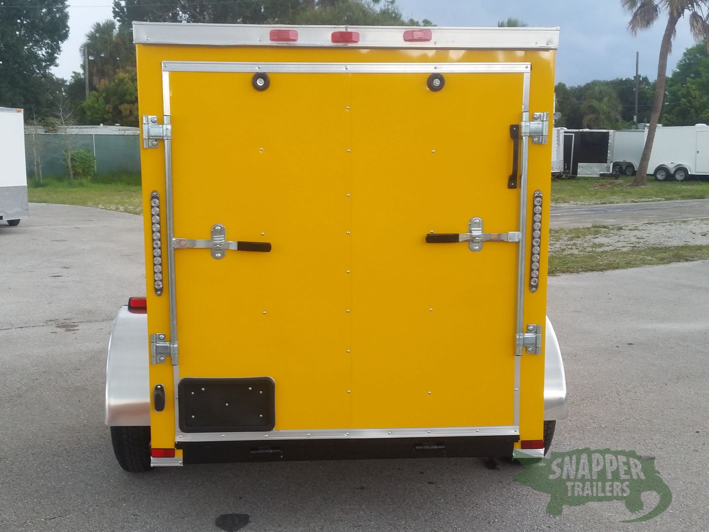 Quality Cargo 5x8 SA Trailer - Yellow, Ramp, Side Door, Side Vents - Image 7