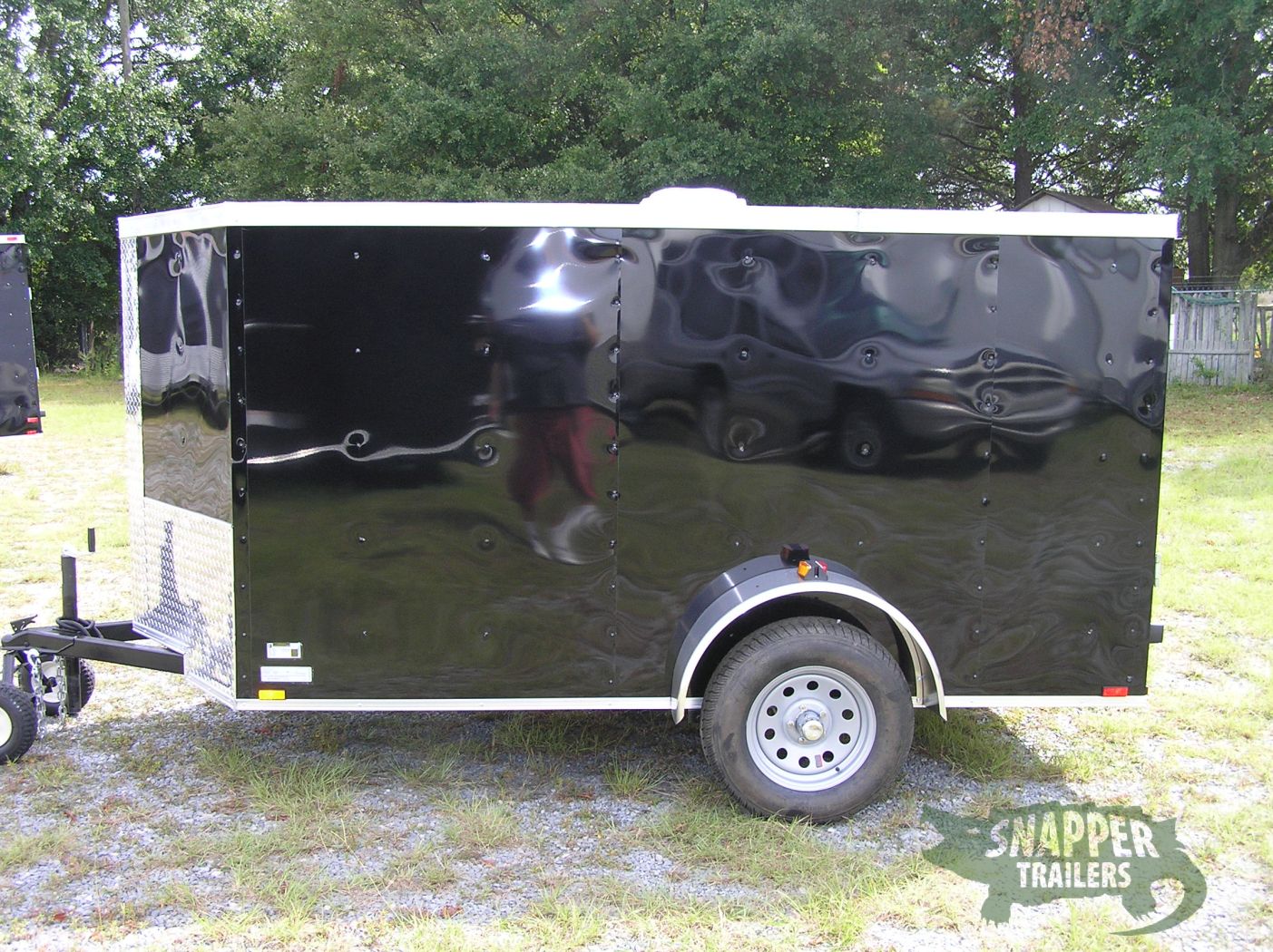 Quality Cargo 5x10 SA Trailer - Black, Ramp, Side Door, Roof Vent - Image 3