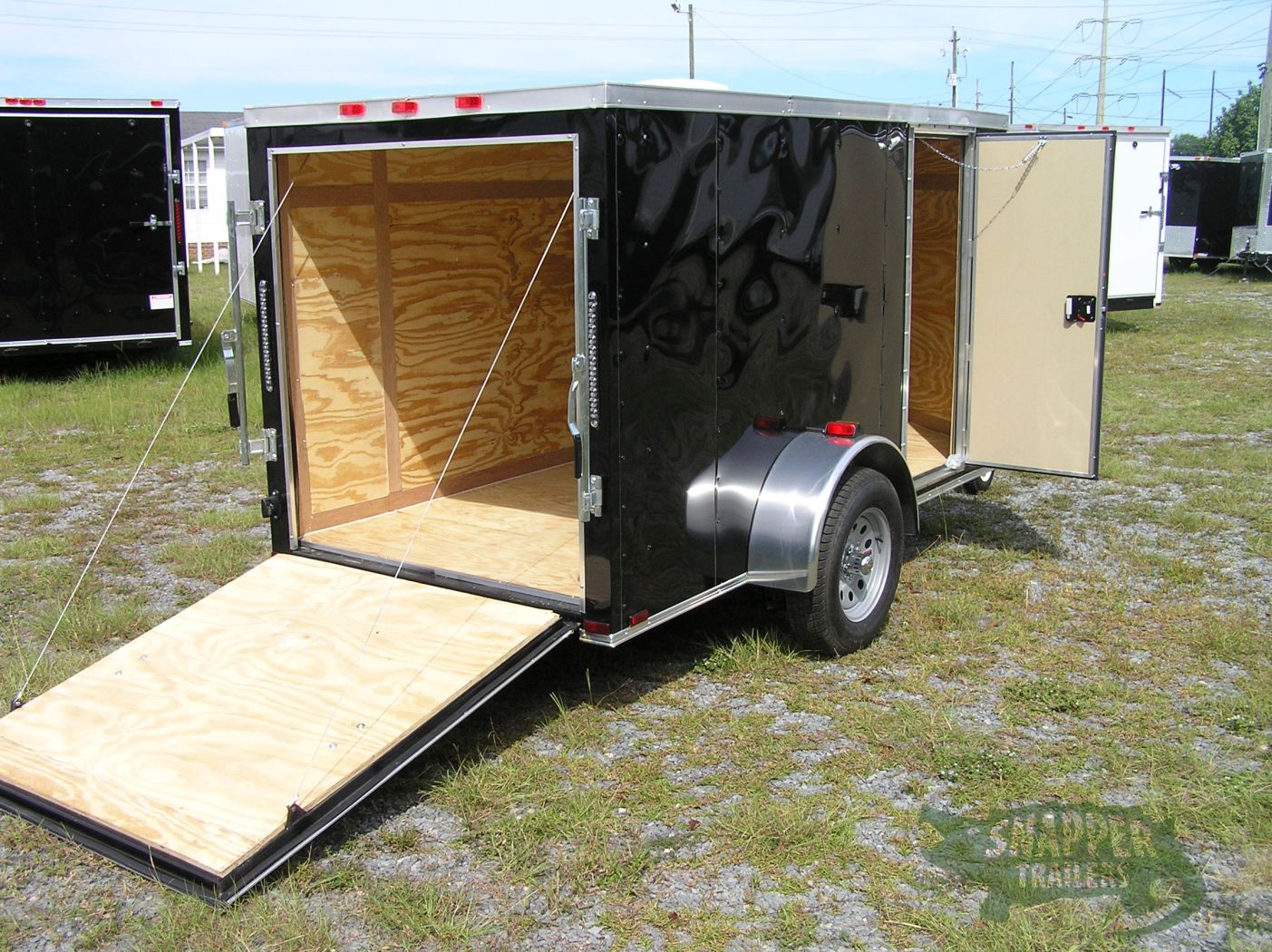 Quality Cargo 5x10 SA Trailer - Black, Ramp, Side Door, Roof Vent - Image 8