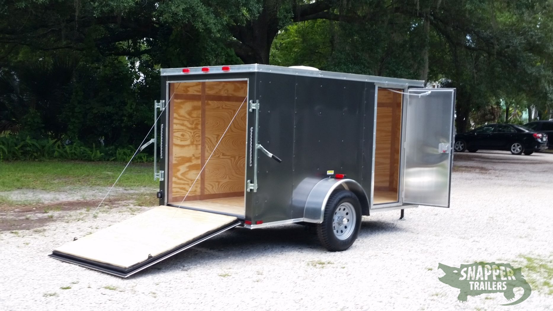 Quality Cargo 5x10 SA Trailer - Charcoal Grey, Ramp, Side Door, Roof Vent - Image 8