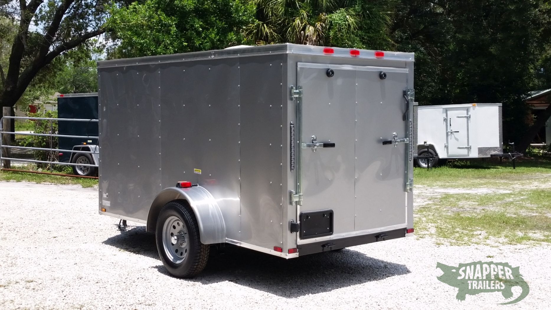Quality Cargo 5x10 SA Trailer - Silver Frost, Ramp, Side Door, Roof Vent - Image 5