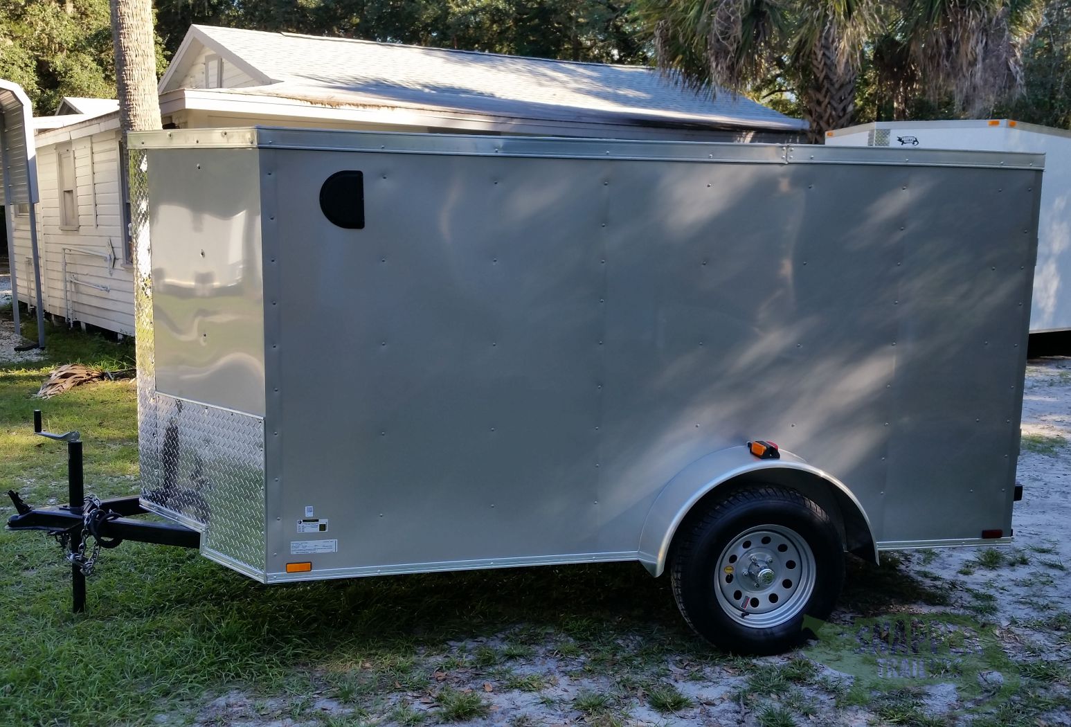 Quality Cargo 5x10 SA Trailer - Silver Frost, Ramp, Side Door, Side Vents - Image 3